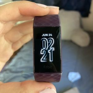 Fitbit Charge 4
